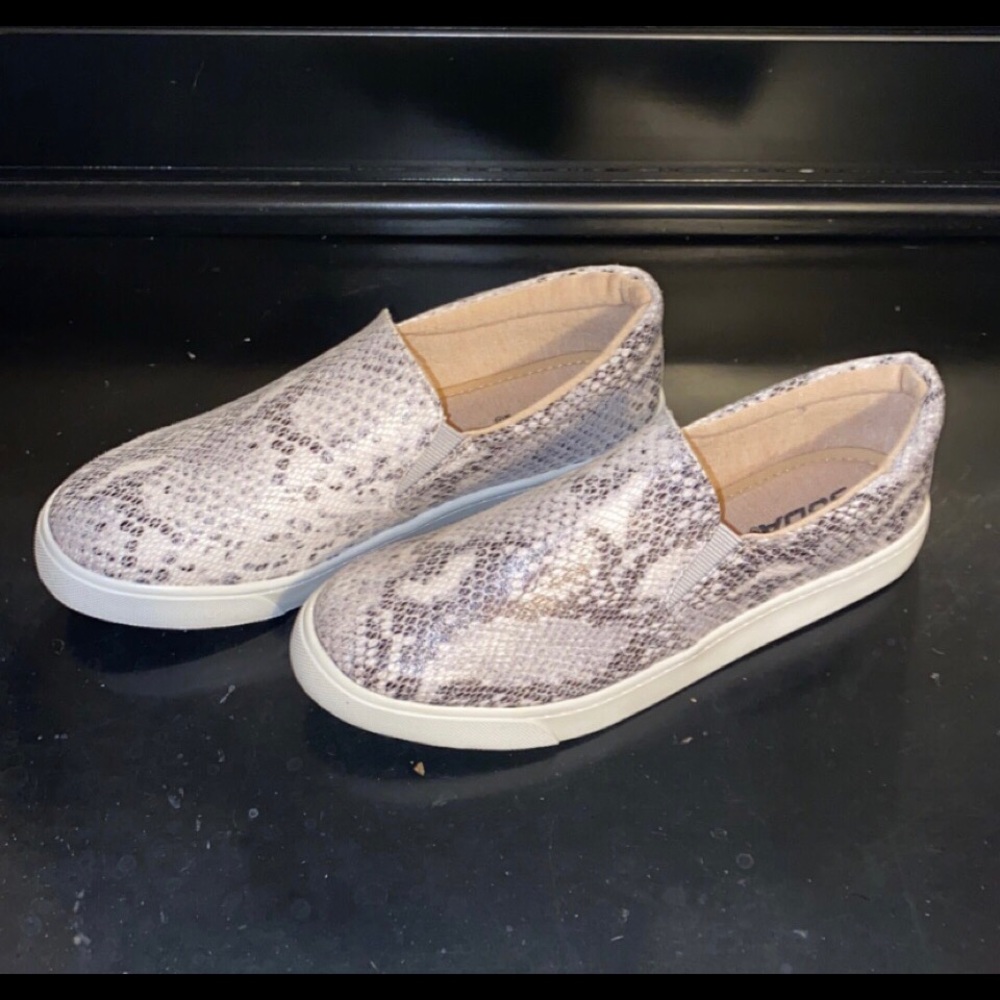 Snakeskin Platforms